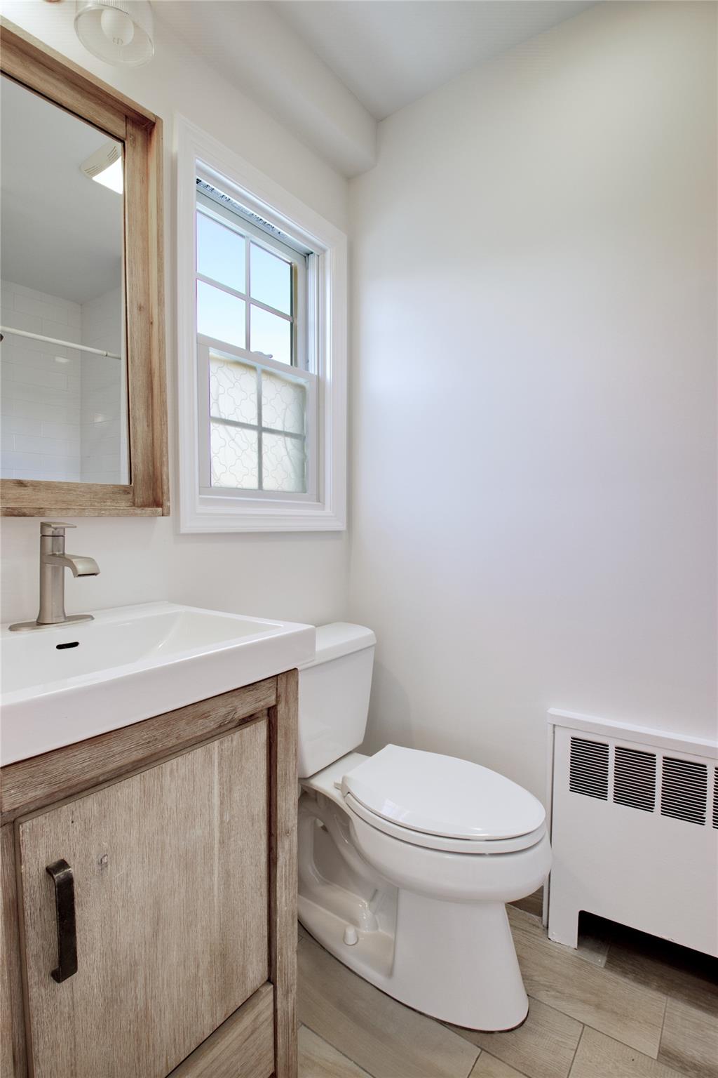 22 Hudson Road, Garden City, New York image 12