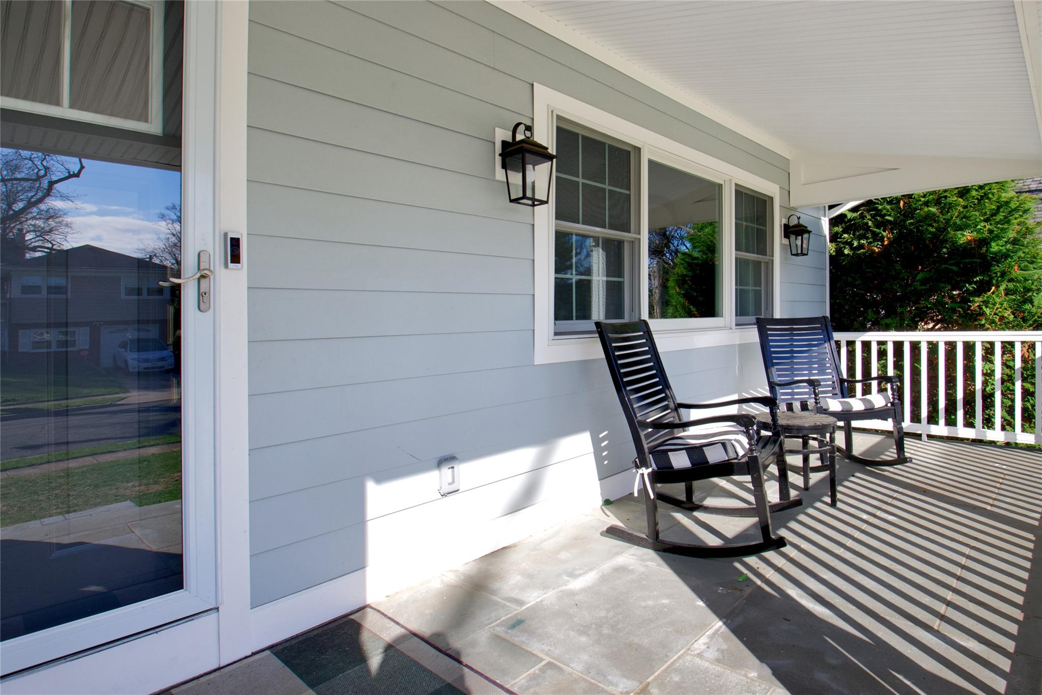 22 Hudson Road, Garden City, New York image 2