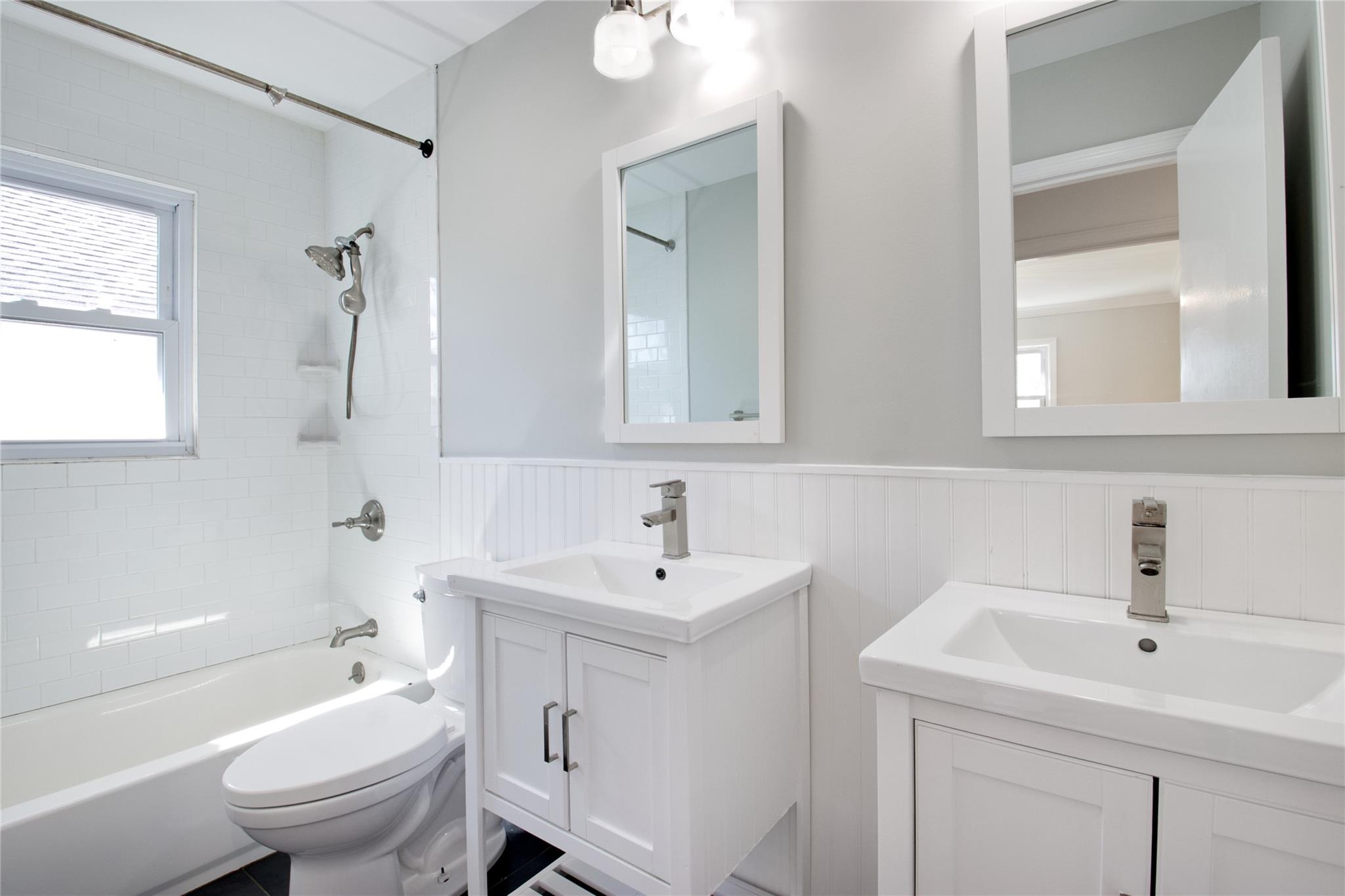 22 Hudson Road, Garden City, New York image 14