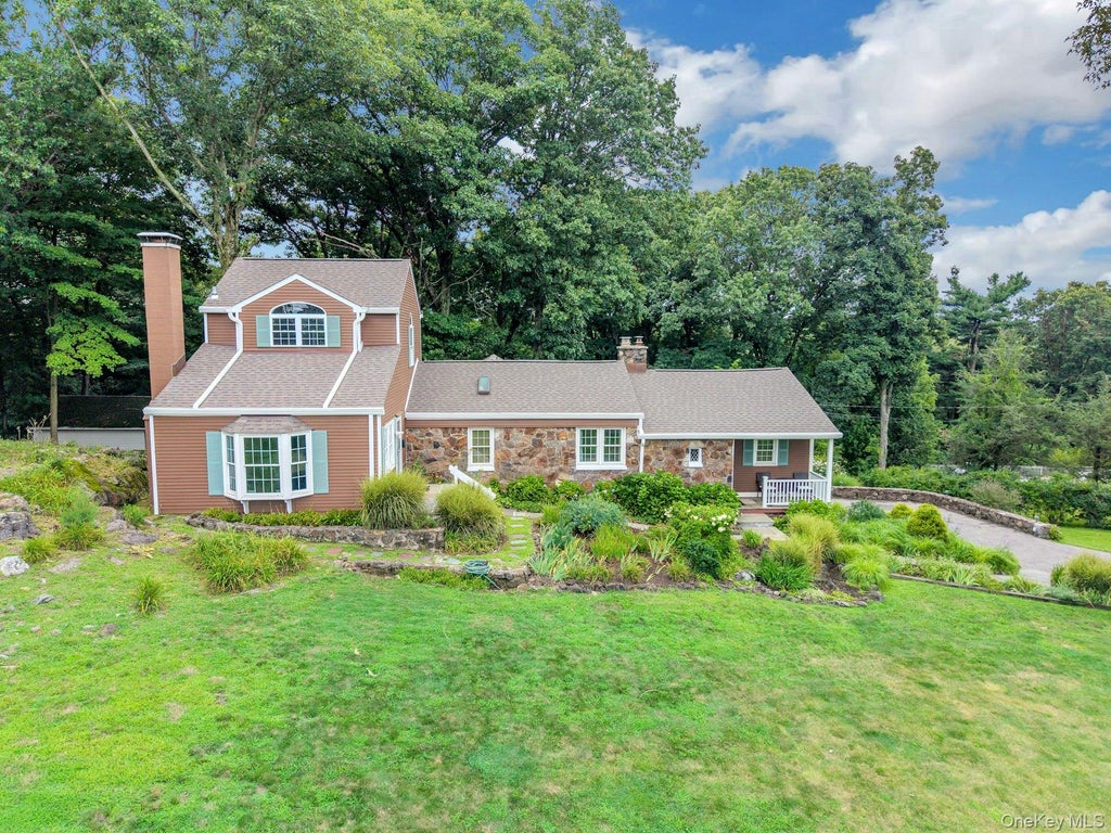 Photo of 24 Westerly Lane, Thornwood, NY 10594 (MLS # 1037423)