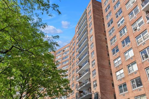 Homes For Sale - 61-20 Grand Central Parkway #A208<br/> Forest Hills, NY 11375