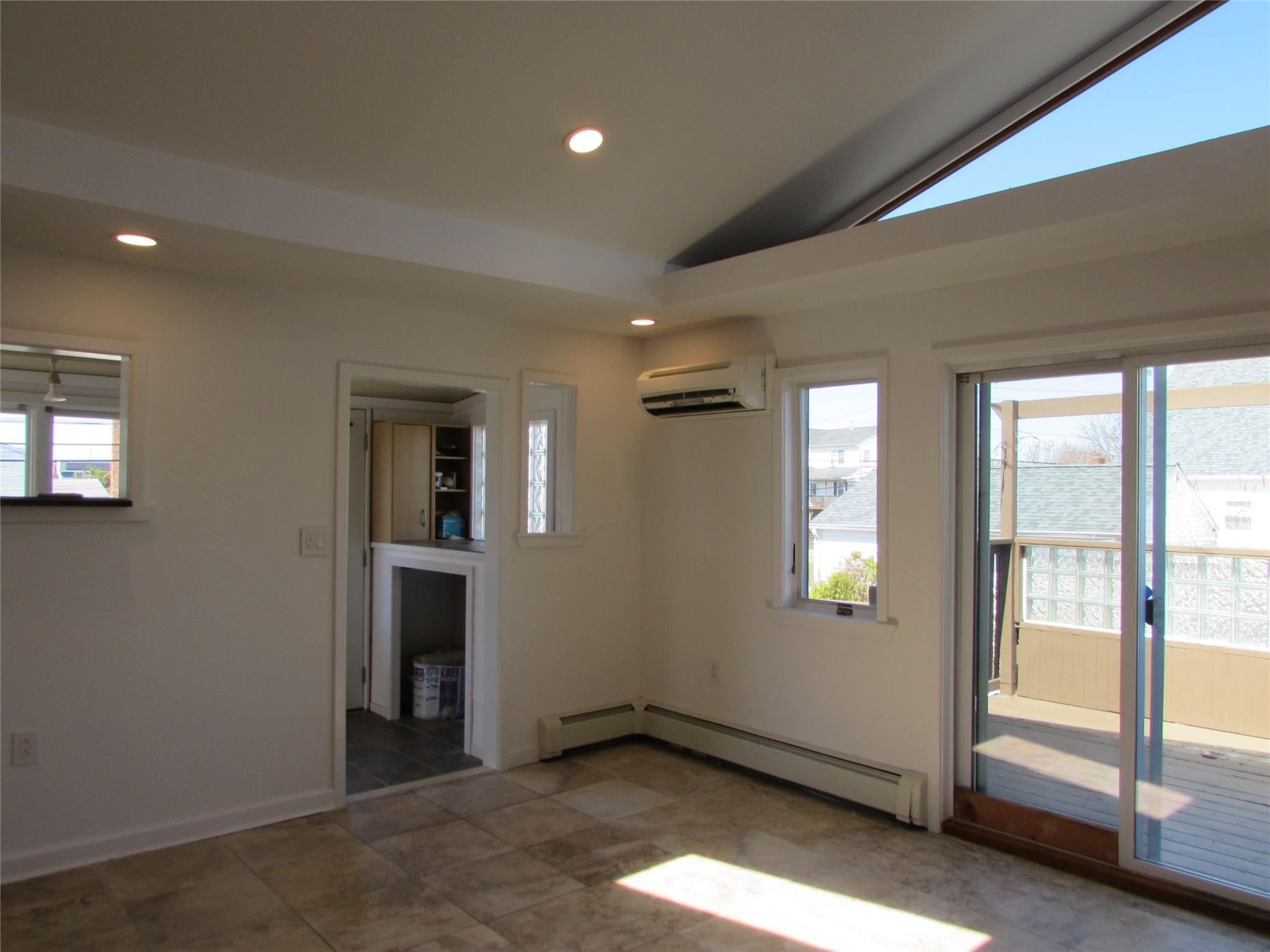 812 Beach Street, Lindenhurst, New York image 11