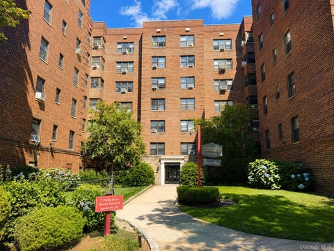 Homes For Sale - 2 Fisher Drive #618<br/> Mount Vernon, NY 10552