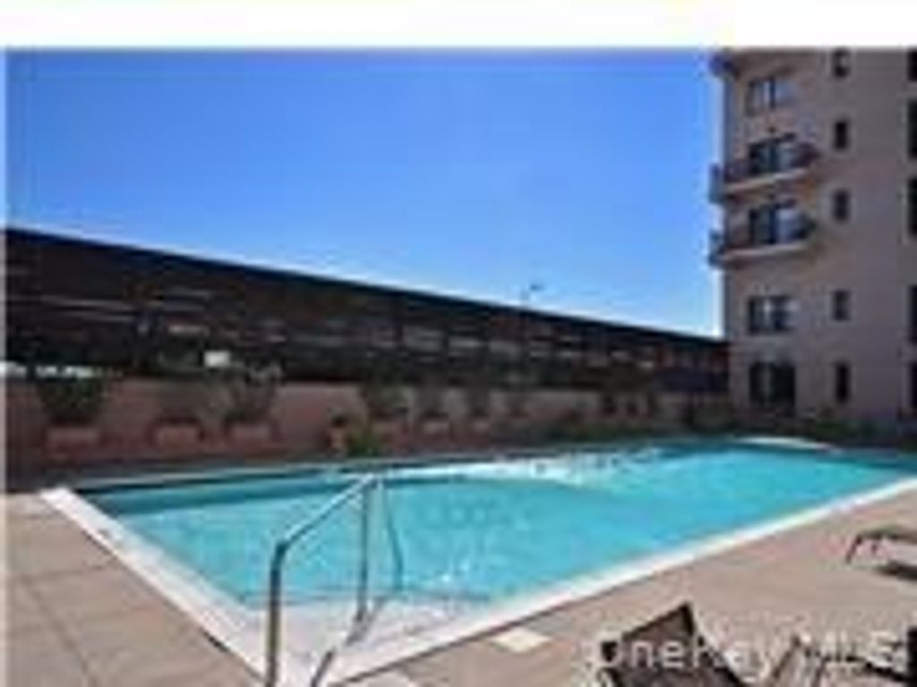 Photo of 100 W Broadway #1D, Long Beach, NY 11561 (MLS # 965750)