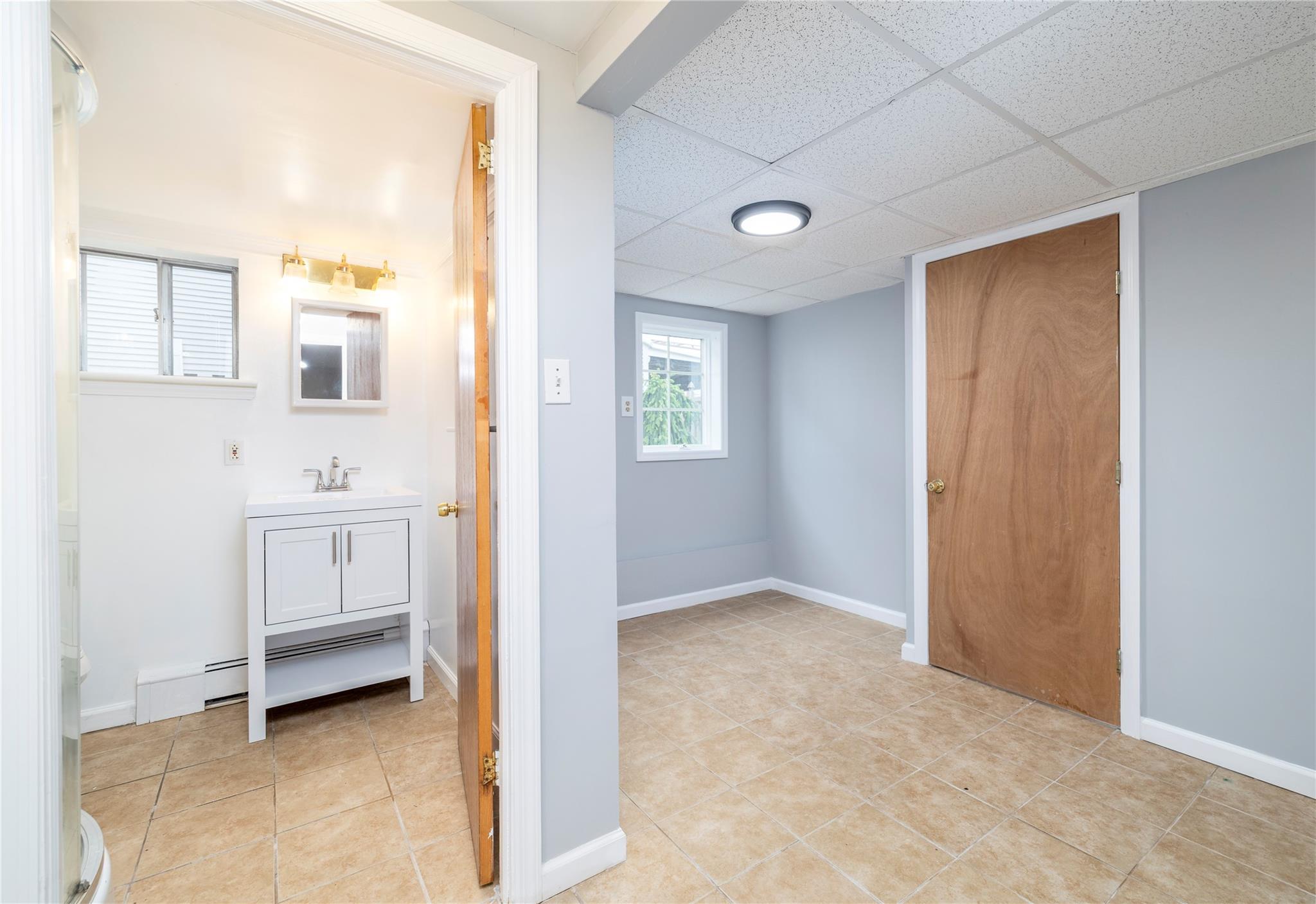 34 E Bedell Street, Freeport, New York image 19