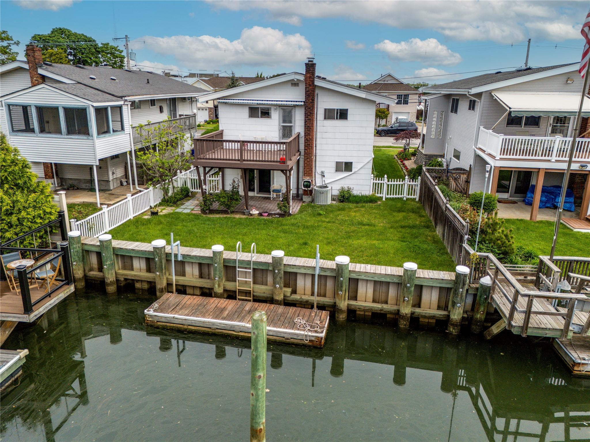 34 E Bedell Street, Freeport, New York image 24