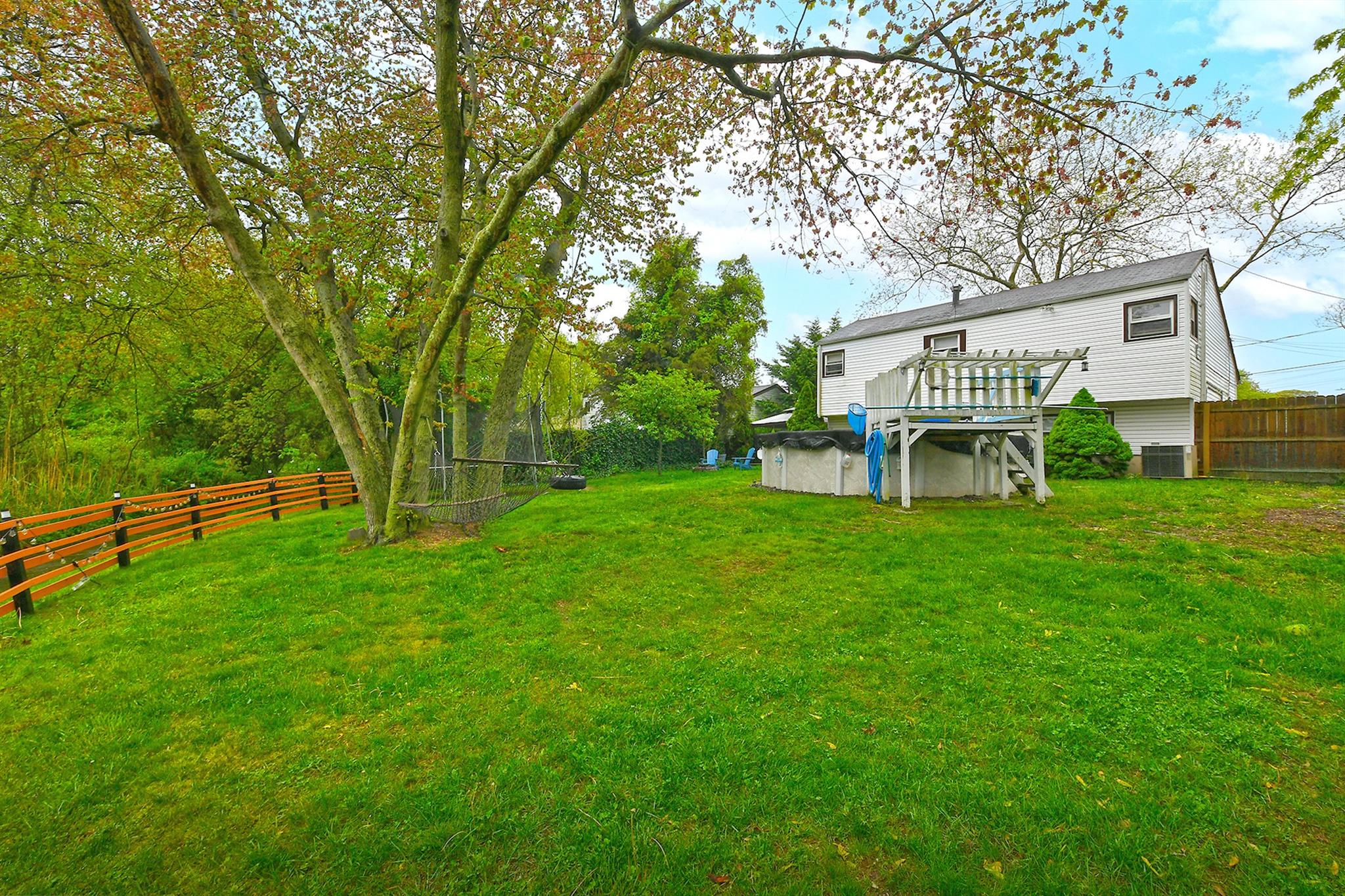 52 Santapogue Drive, Lindenhurst, New York image 16