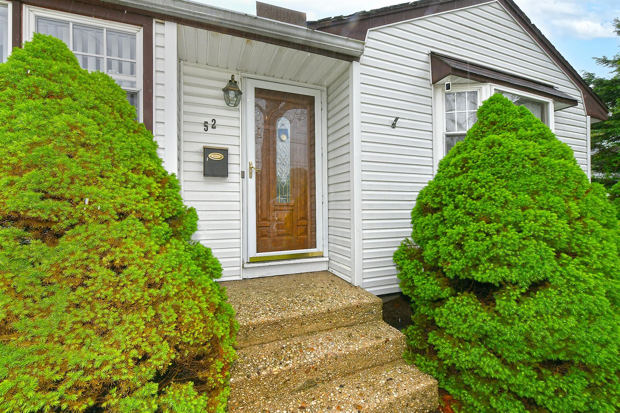 52 Santapogue Drive, Lindenhurst, New York image 4