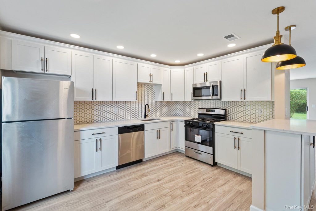 Photo of 6 Doe Path, Coram, NY 11727 (MLS # 966023)