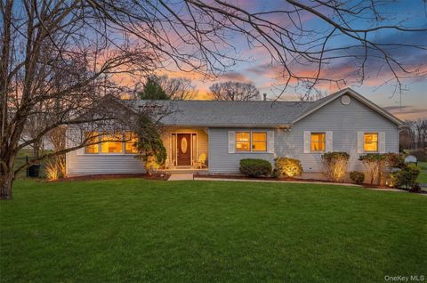 Homes For Sale - 10 Sloane Court<br/> Stony Point, NY 10980