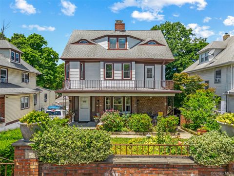 Multifamily For Rent - 373 Palmer Avenue #2ND FLOOR<br/> Westchester County, Mamaroneck, NY 10543