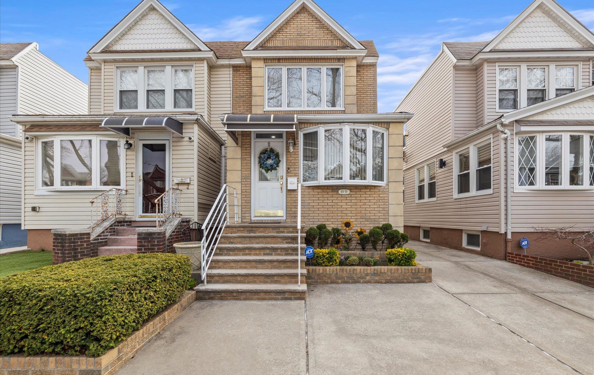 Property for Sale at 67th Street, Glendale, Queens, NY - Bedrooms: 3 
Bathrooms: 2 
Rooms: 7  - $858,888