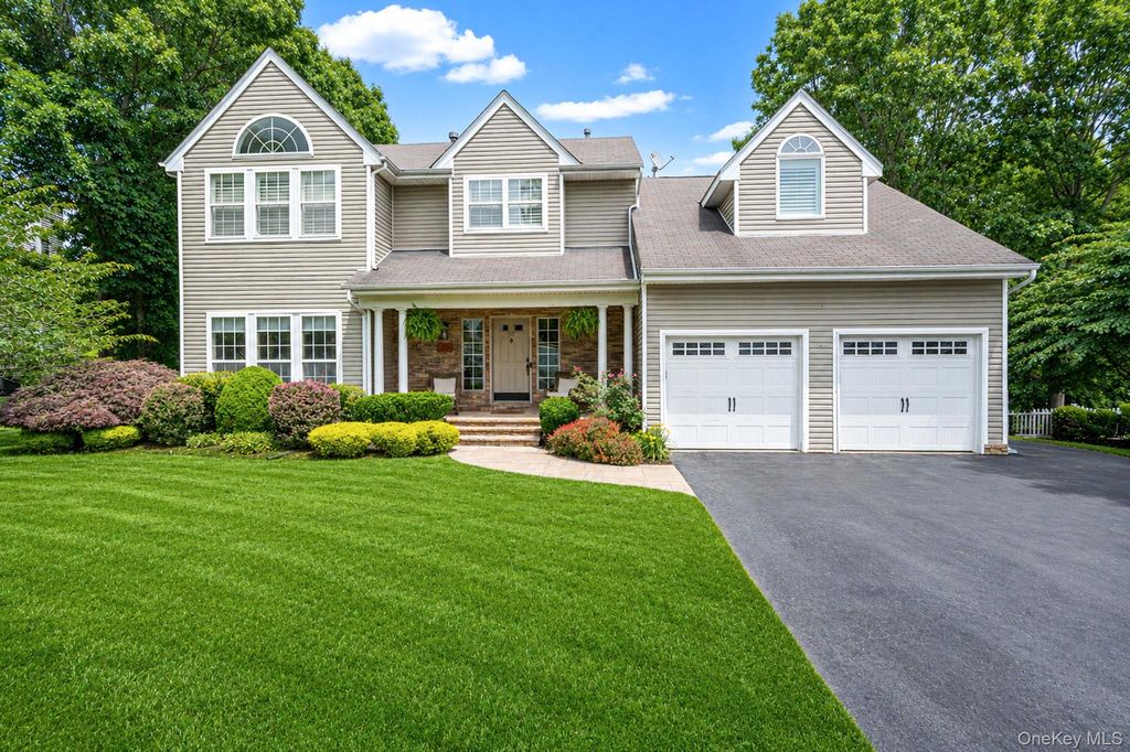 Photo of 20 Hancock Court, South Setauket, NY 11720 (MLS # 1016509)