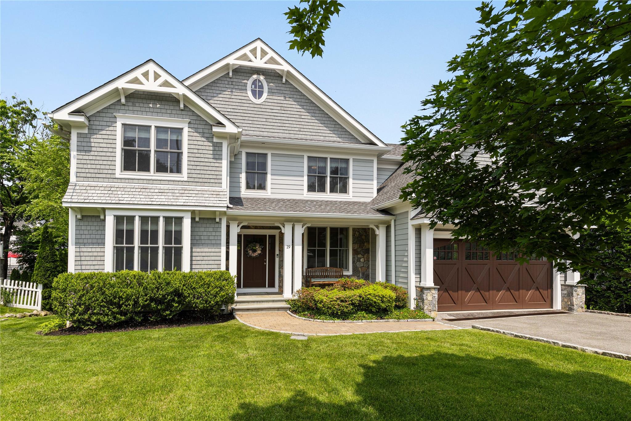 Property for Sale at Tunstall Road, Scarsdale, New York - Bedrooms: 4 
Bathrooms: 5 
Rooms: 10  - $2,600,000