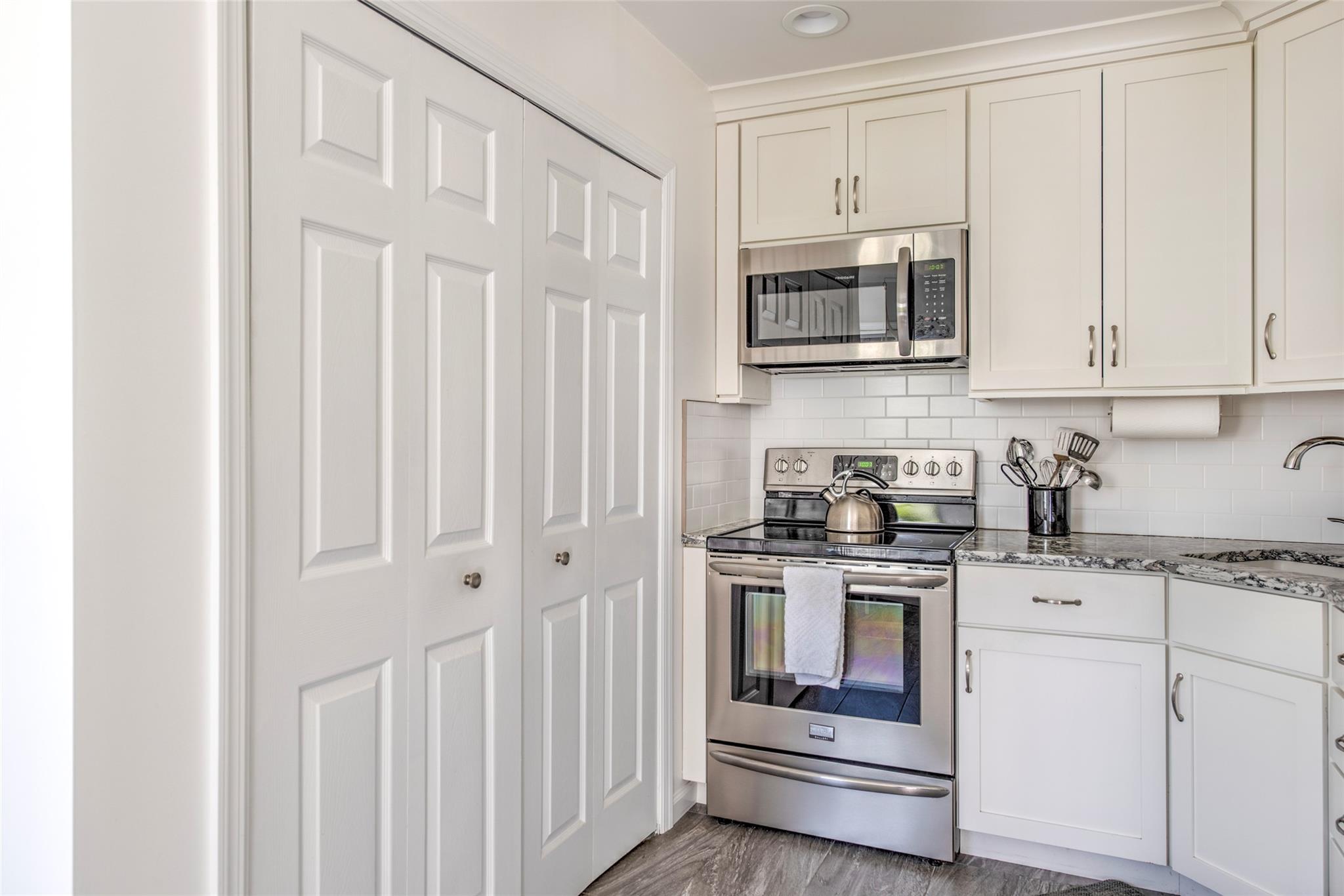 95 Knolls Drive, Stony Brook, New York image 19