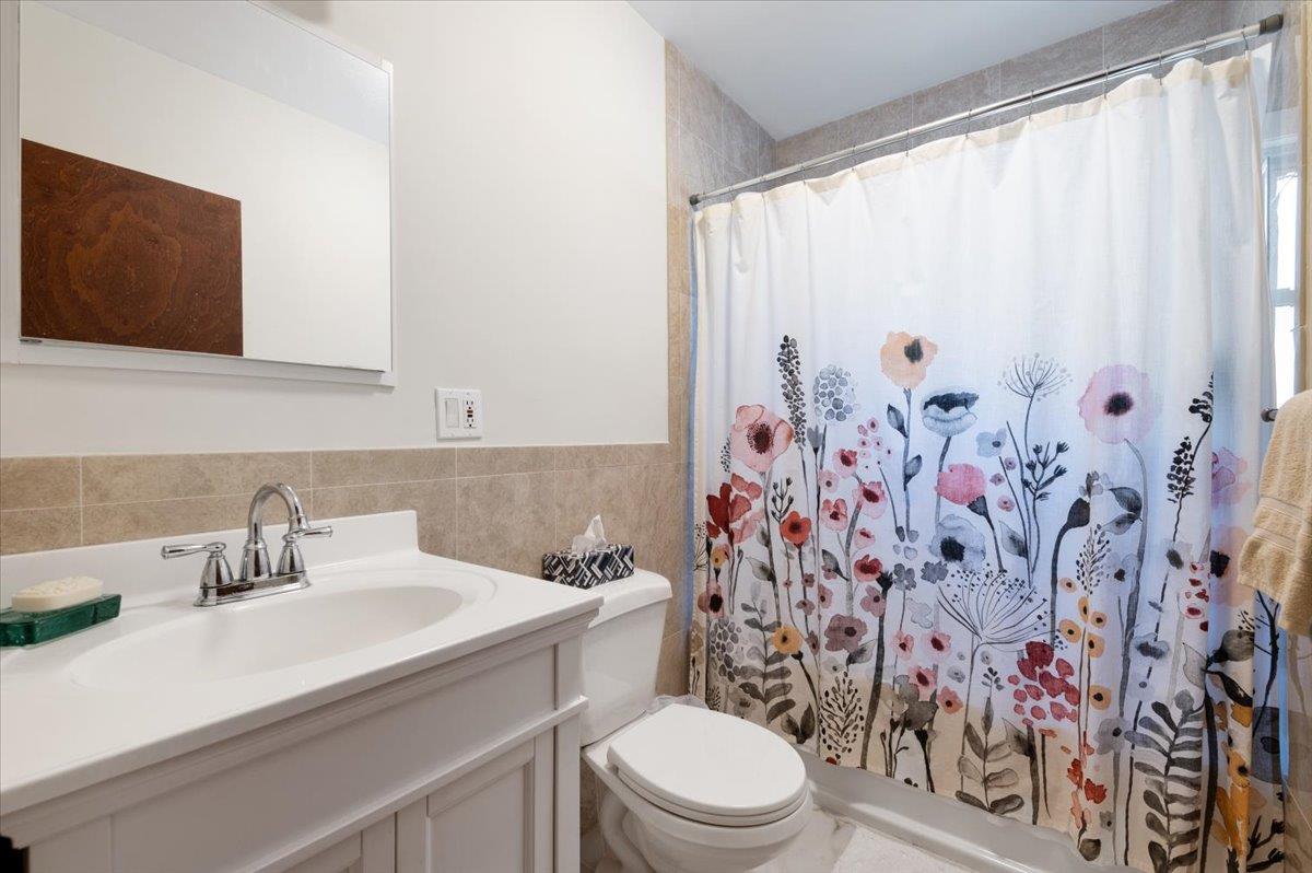 808 De Mott Ave, Baldwin, New York image 14
