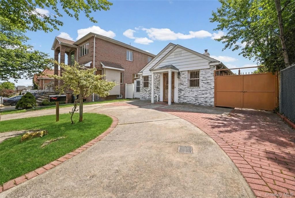 Photo of 151-67 27th Avenue, Flushing, NY 11354 (MLS # 968241)