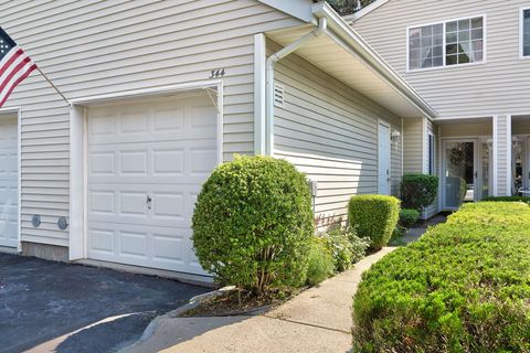 Photo of 344 Colonial Circle, Manorville, NY 11949 (MLS # 894873) Photo of 344 Colonial Circle, Manorville, NY 11949 (MLS # 894873)