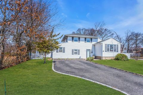 5 Diane Place Bay Shore NY 11706