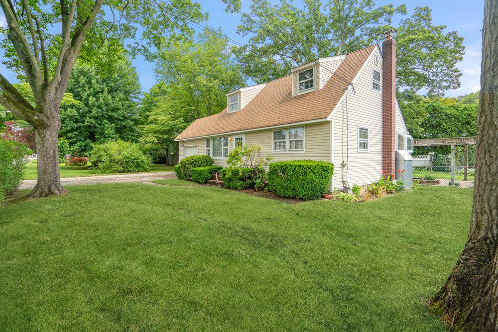 89 Rustic Road