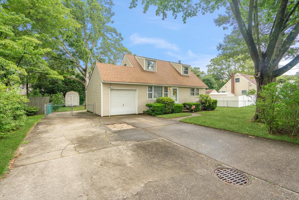 89 Rustic Road