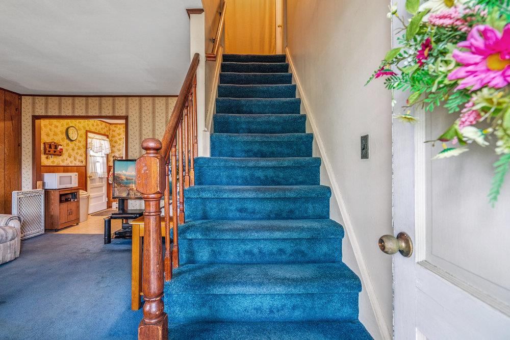 89 Rustic Road