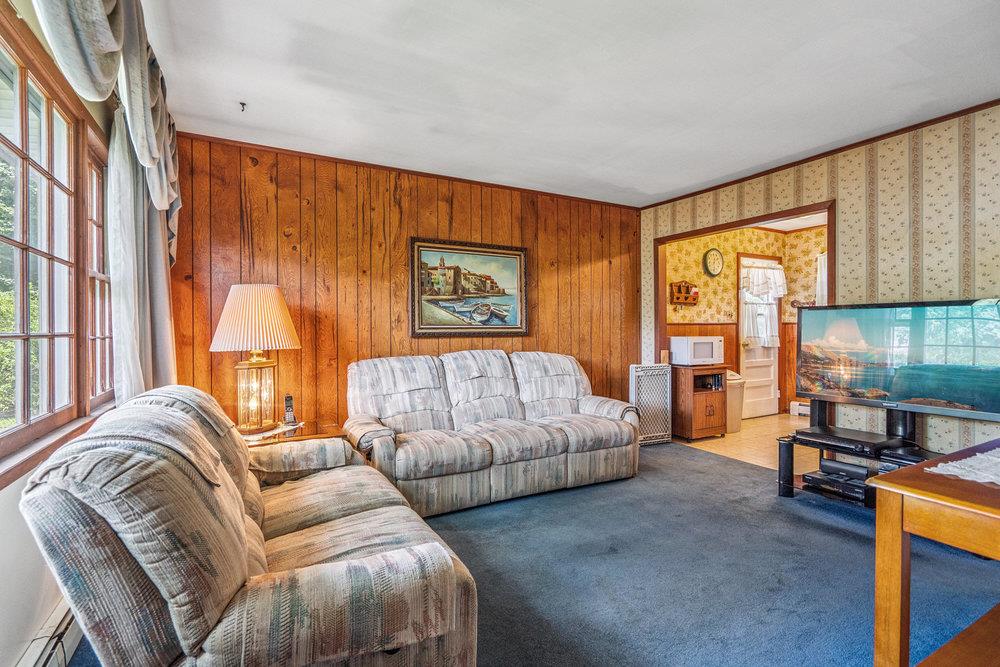 89 Rustic Road