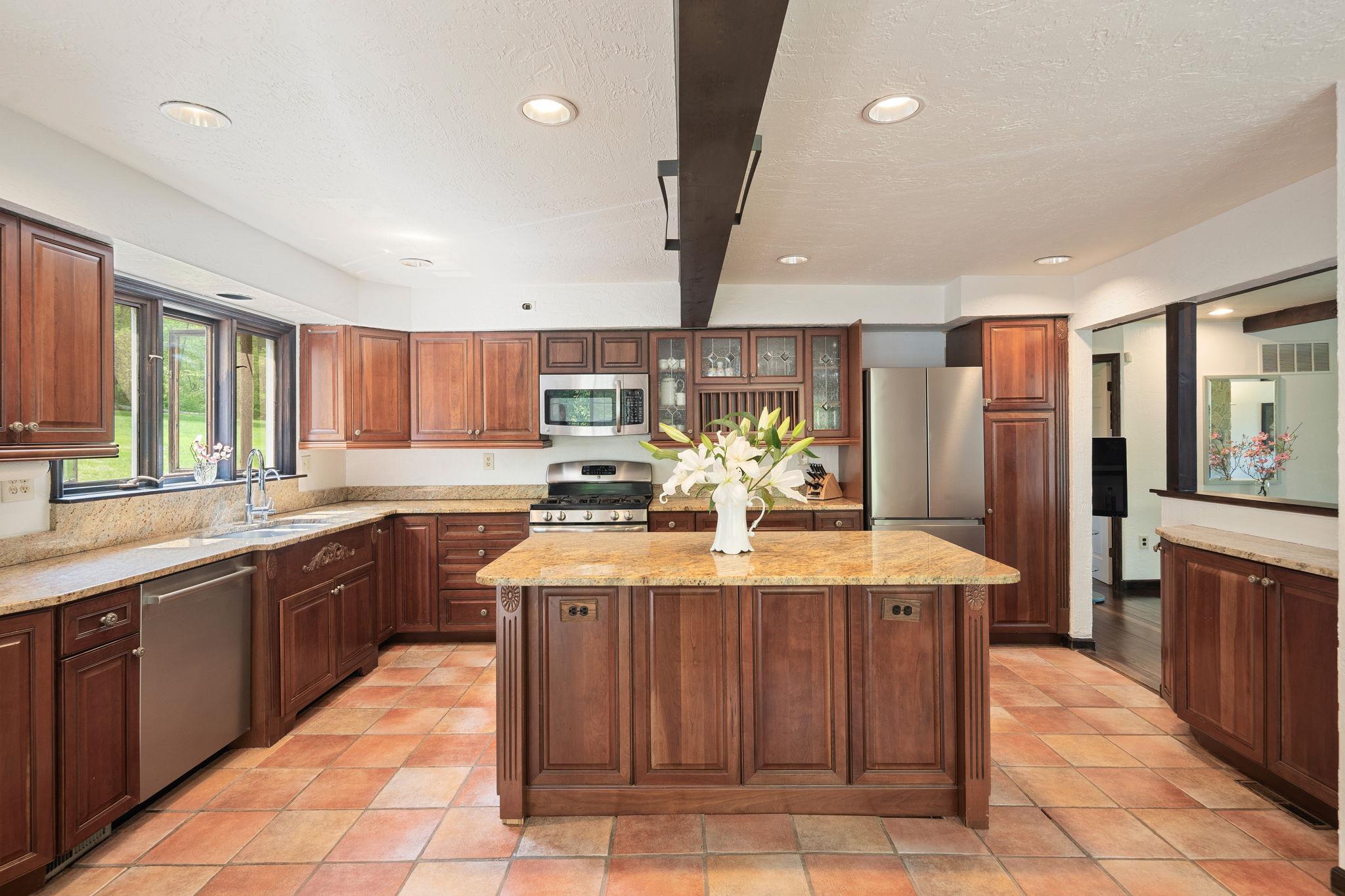 22 Van Rensselaer Road, Katonah, New York image 10
