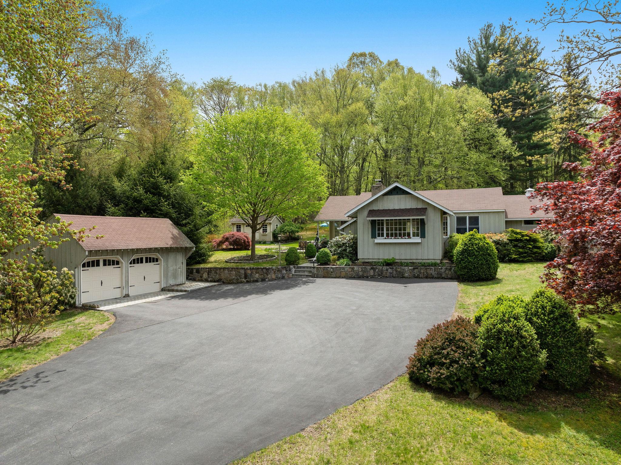 22 Van Rensselaer Road, Katonah, New York image 2