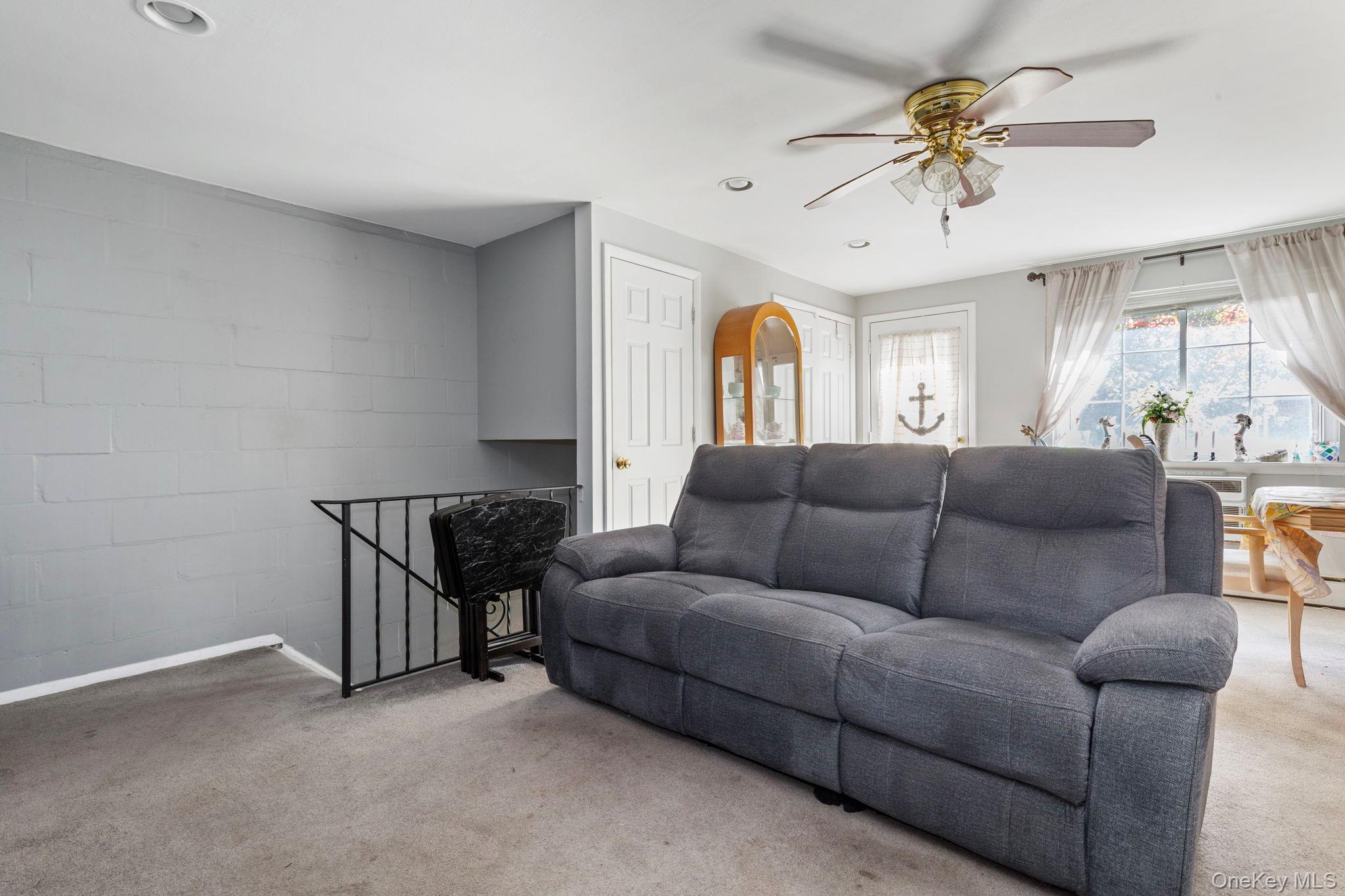 1233 Melville Road 54