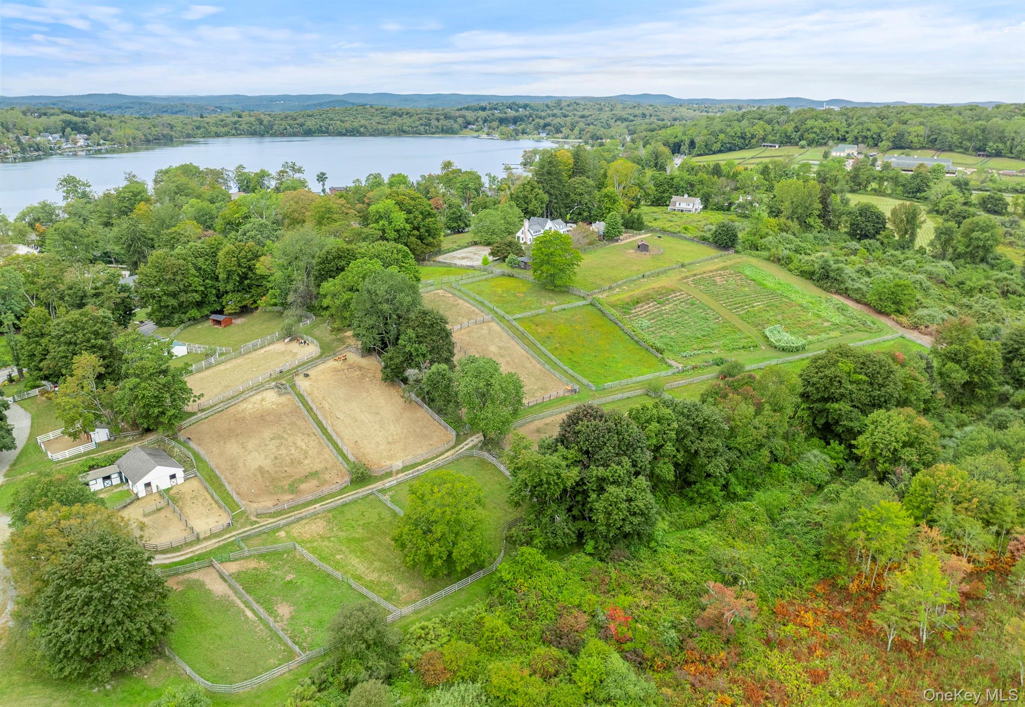 North Salem, New York 10560, United States, 6 Bedrooms Bedrooms, ,5 BathroomsBathrooms,Residential,Active,216625