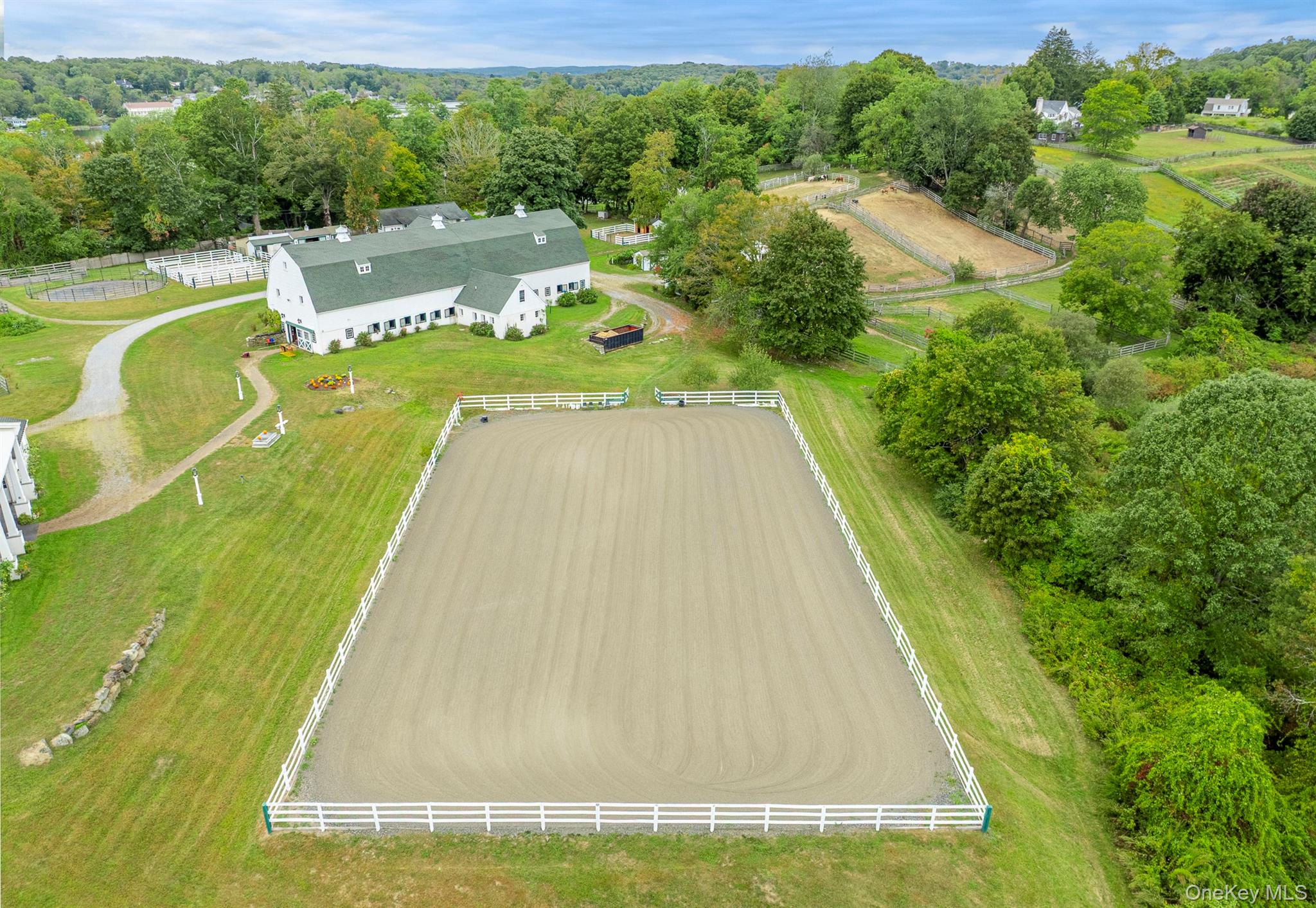 North Salem, New York 10560, United States, 6 Bedrooms Bedrooms, ,5 BathroomsBathrooms,Residential,Active,216625