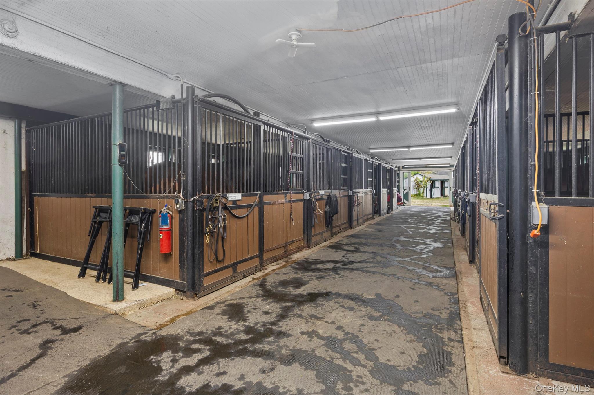 North Salem, New York 10560, United States, 6 Bedrooms Bedrooms, ,5 BathroomsBathrooms,Residential,Active,216625