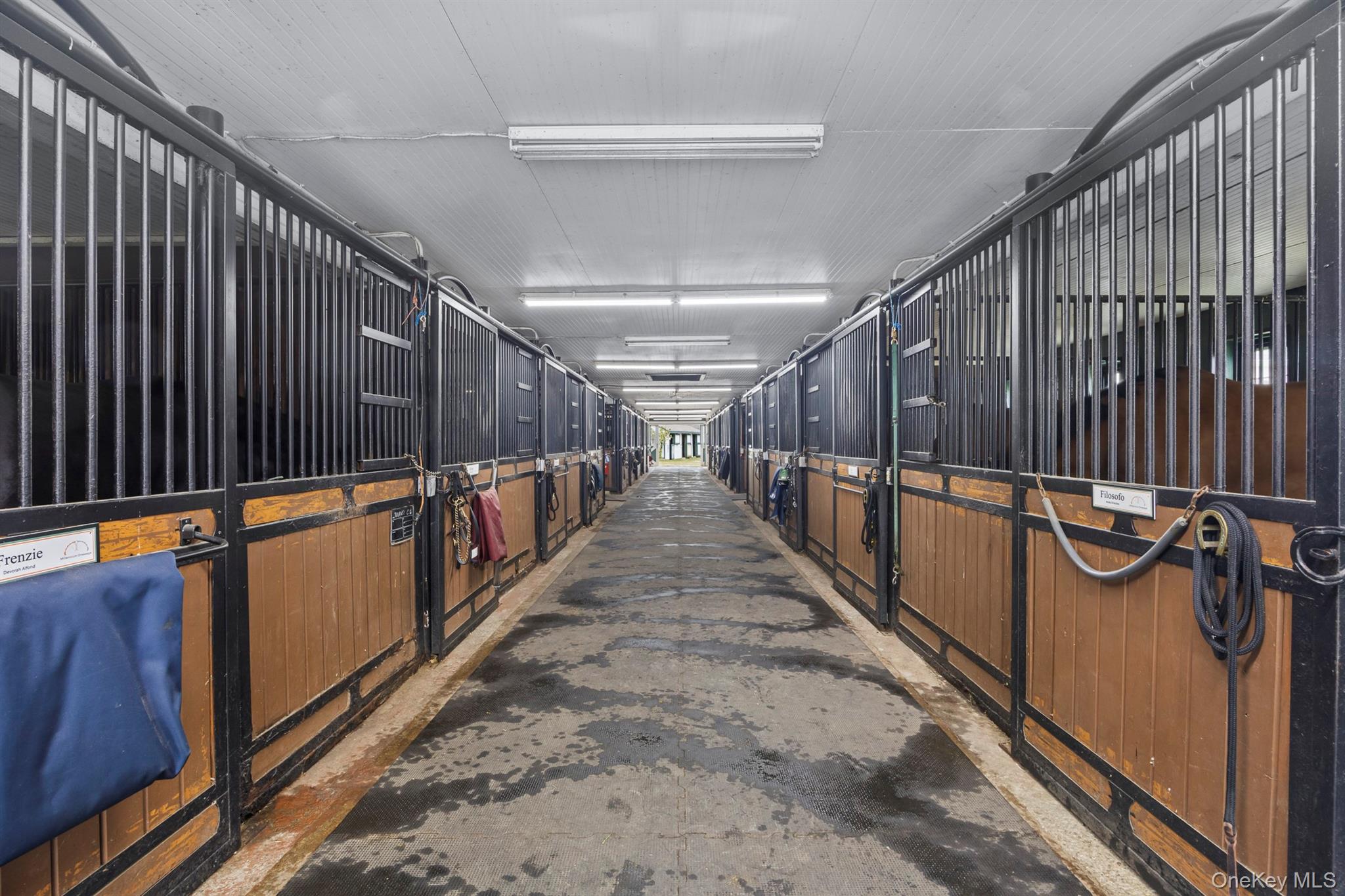 North Salem, New York 10560, United States, 6 Bedrooms Bedrooms, ,5 BathroomsBathrooms,Residential,Active,216625