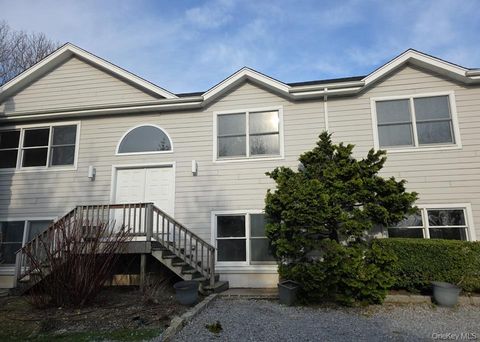 Homes For Sale - 1A Jackson Avenue #A<br/> Hampton Bays, NY 11946