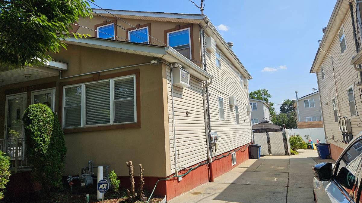 Coombs Street, Springfield Gardens, Queens, NY - 5 Bedrooms  
2 Bathrooms - 