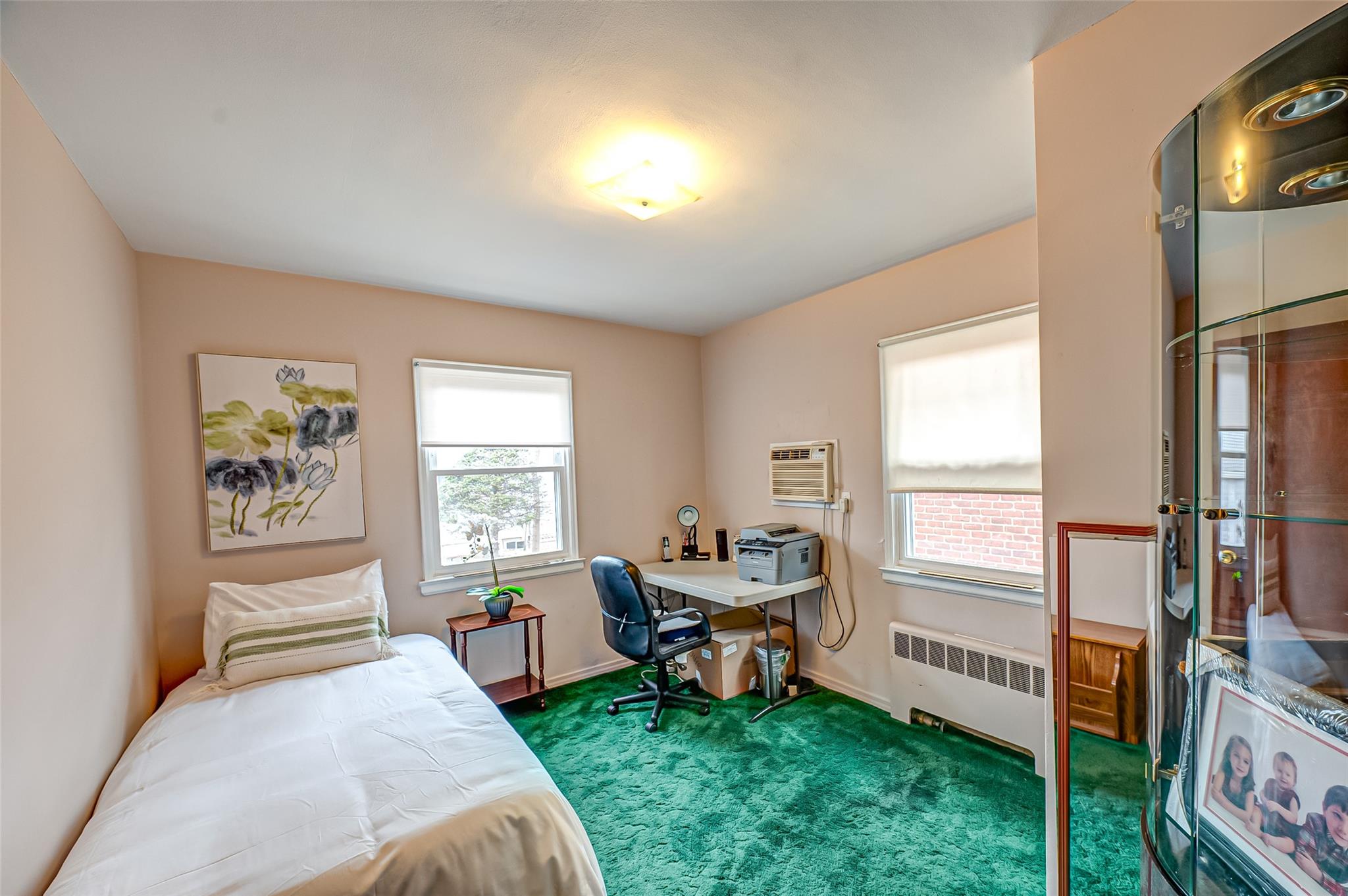 82-27 W Little Neck Parkway, Glen Oaks, New York image 15