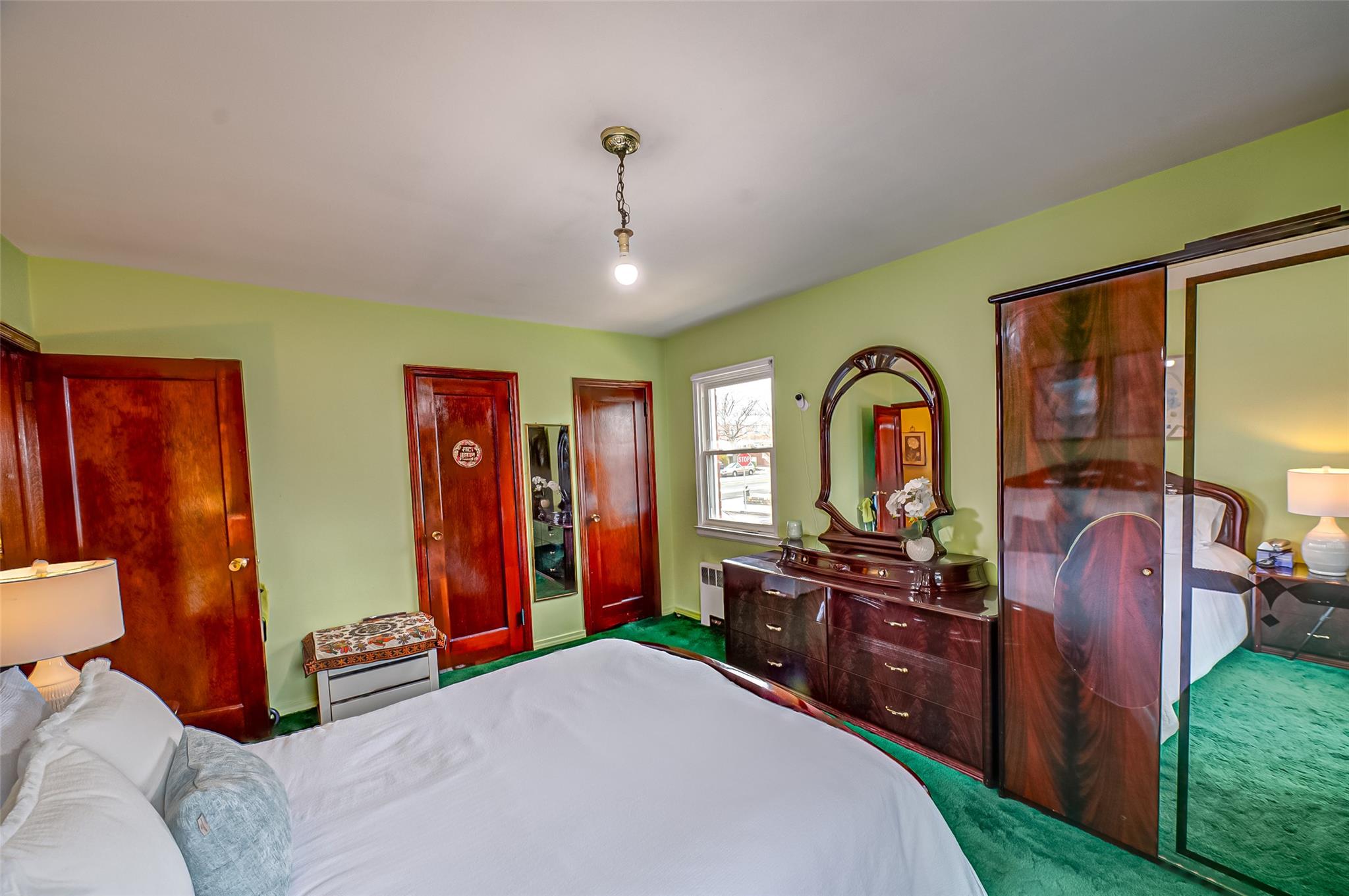 82-27 W Little Neck Parkway, Glen Oaks, New York image 13