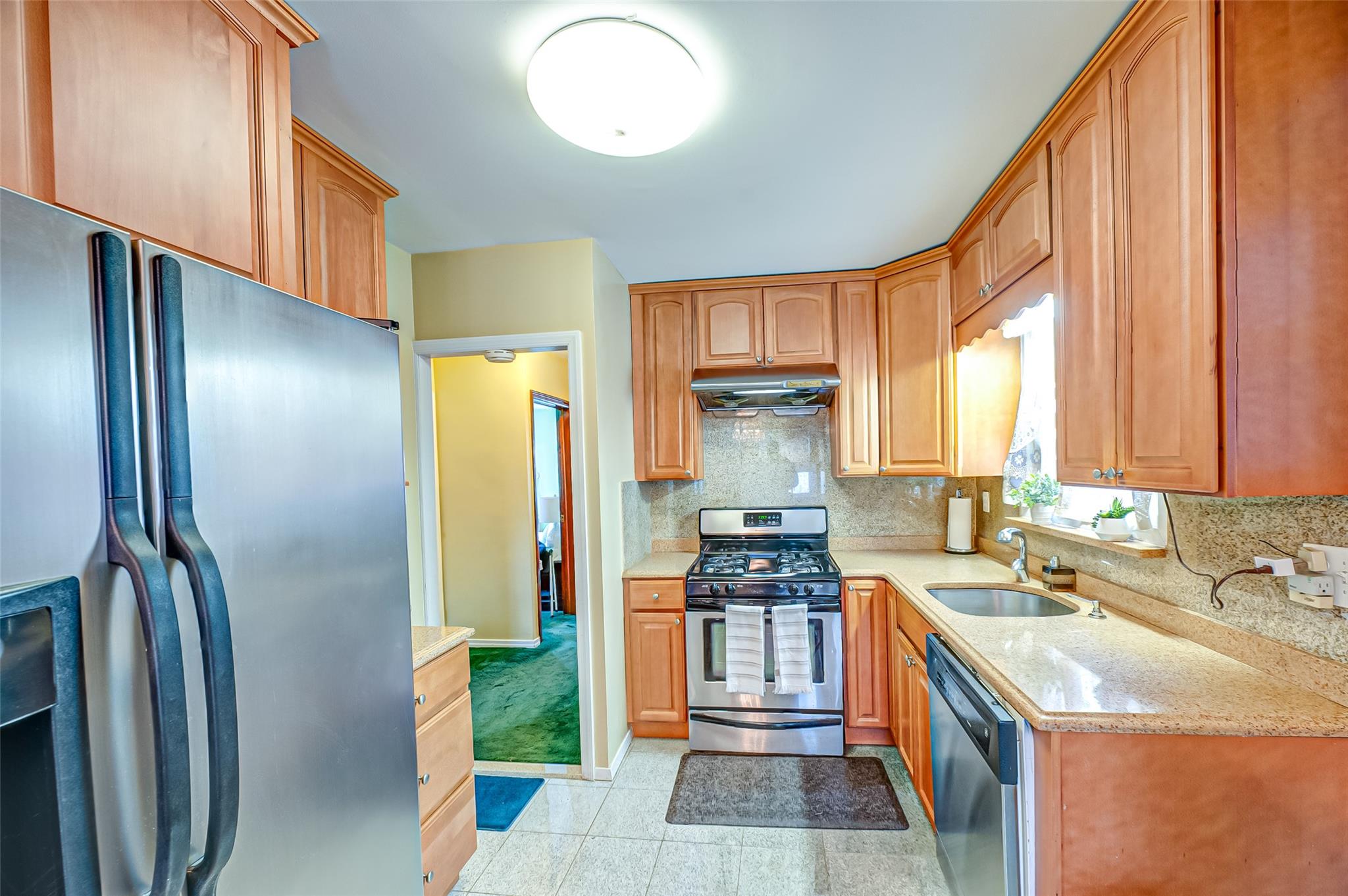 82-27 W Little Neck Parkway, Glen Oaks, New York image 9