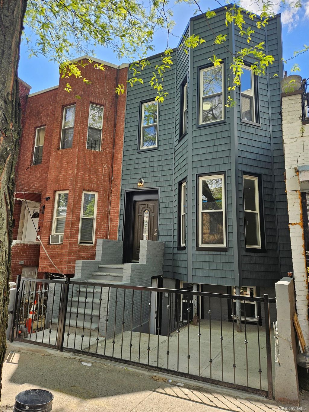 Photo of 2 Jardine Place, Brooklyn, NY 11233 (MLS # 994062)