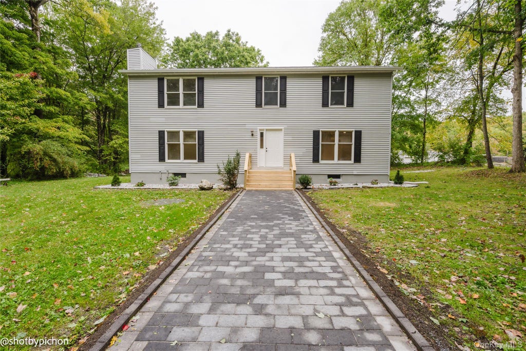 Photo of 447 N Elting Corners Road, Highland, NY 12528 (MLS # 1056471)