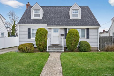 23 S Elm Street Hicksville NY 11801