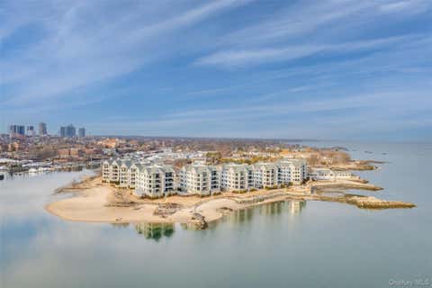Photo of 710 Davenport Avenue #8, New Rochelle, NY 10805 (MLS # 1009108)