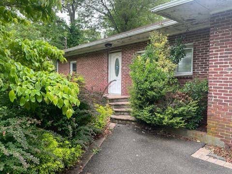 Homes For Sale - 34 Raymond Court<br/> Brookhaven, NY 11741