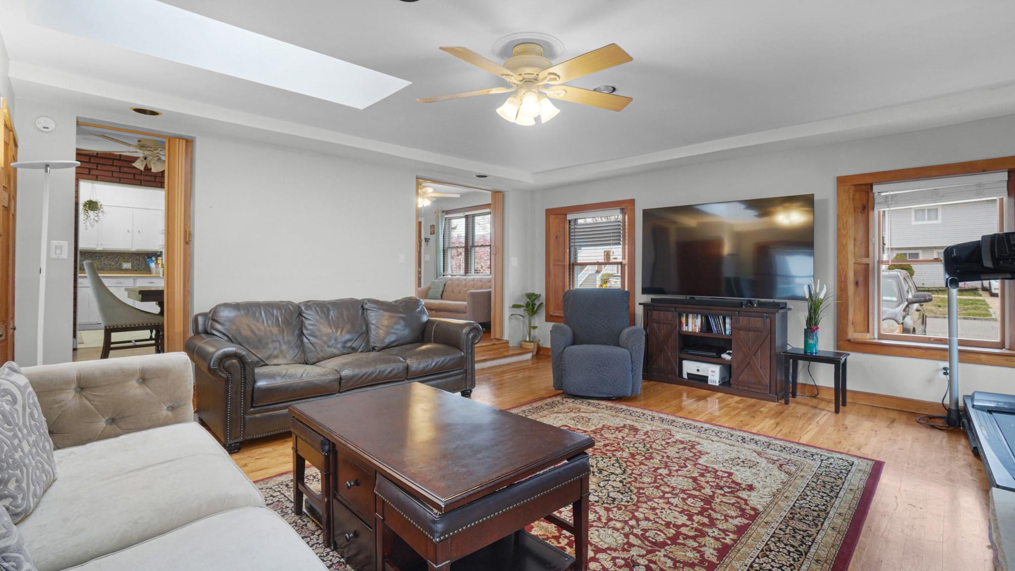 800 Peconic Avenue, West Babylon, New York image 9