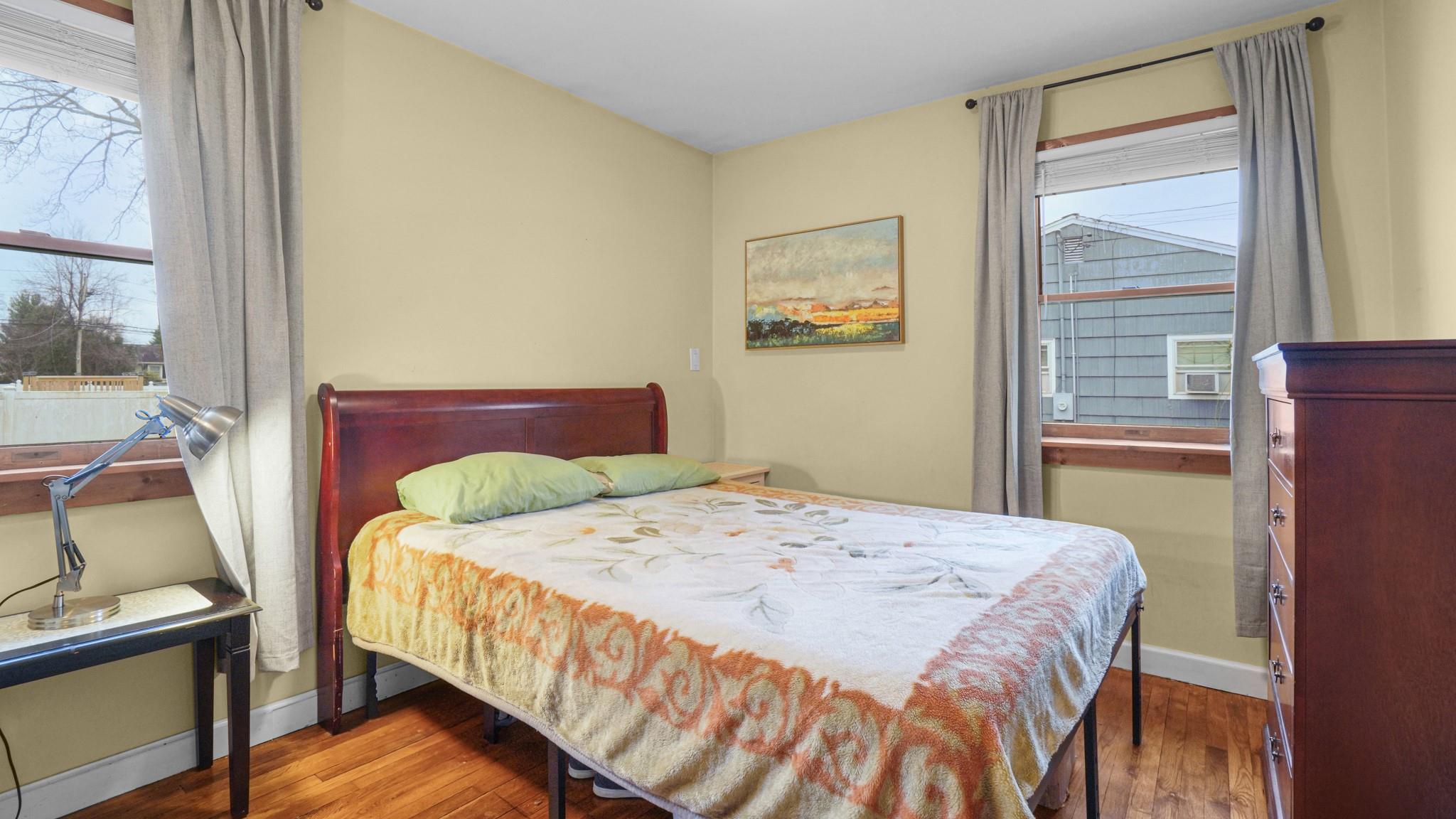 800 Peconic Avenue, West Babylon, New York image 16