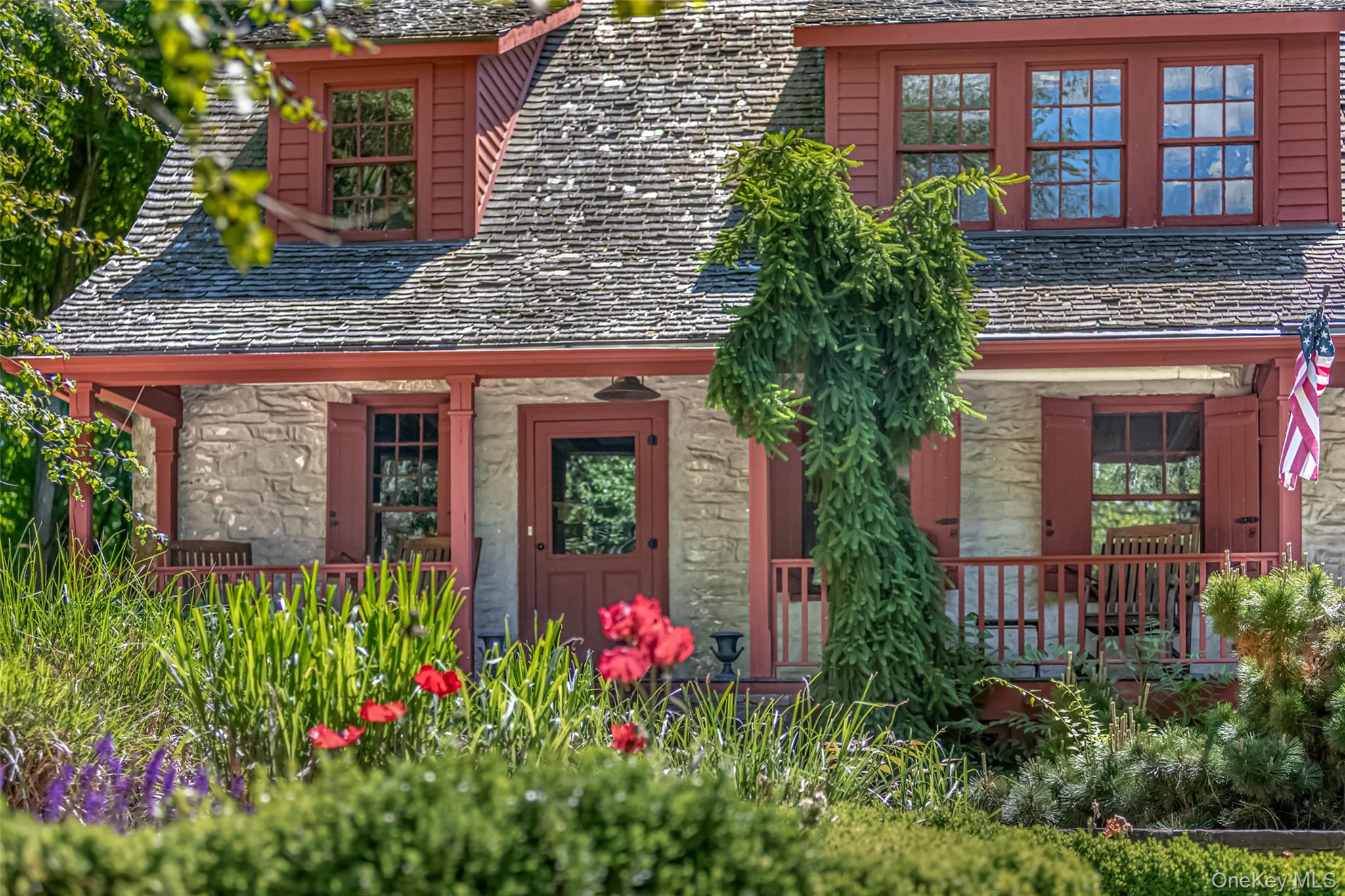 1282 Old Post Road