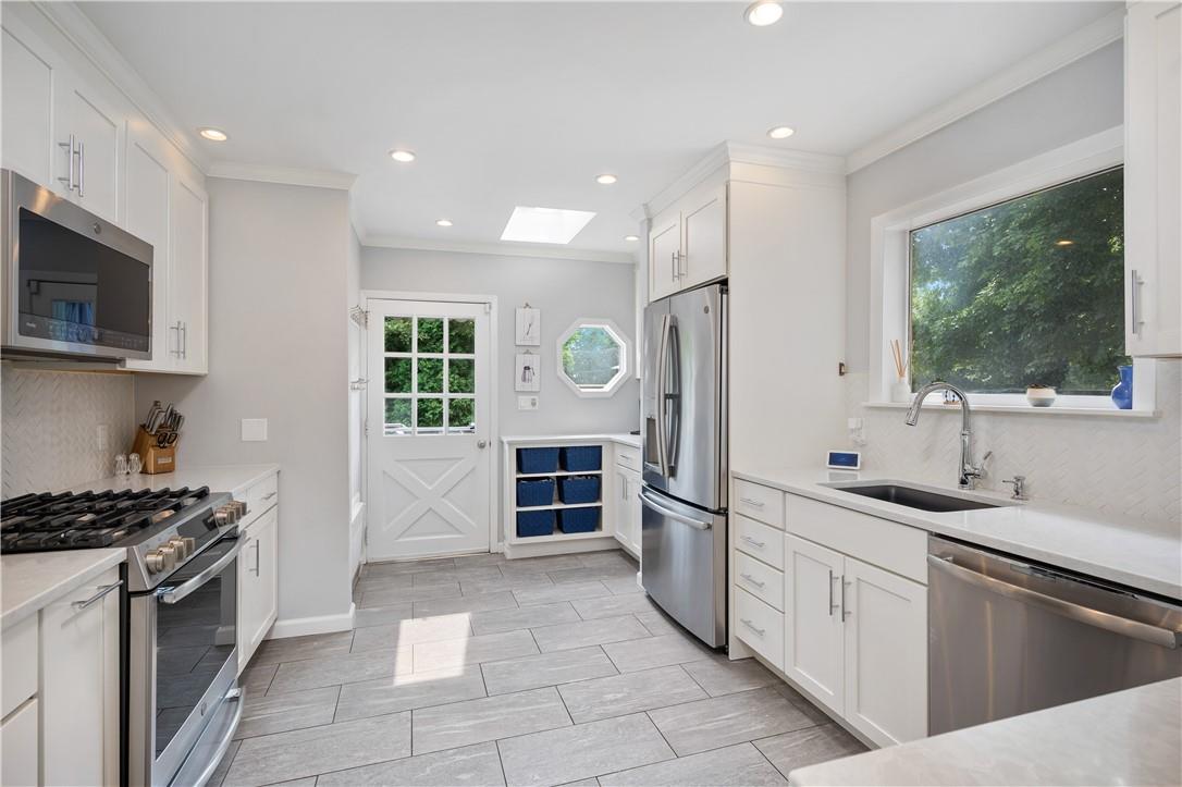 29 Willetts Road, Harrison, New York image 2