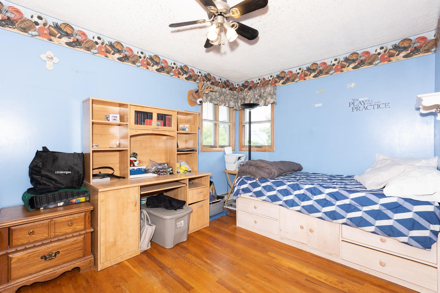 205 Verona Parkway, Lindenhurst, New York image 12