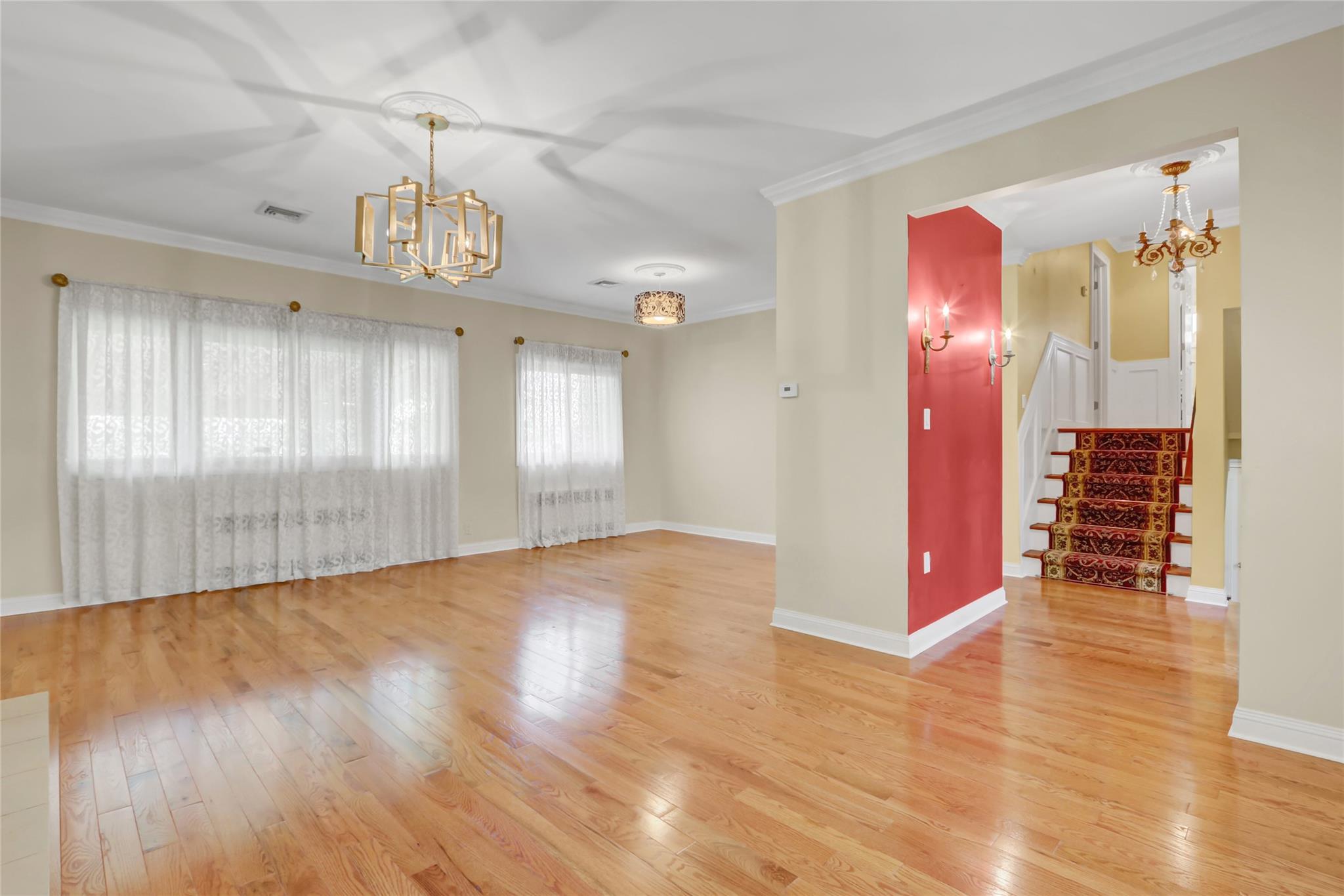 262-55 Grand Central Parkway, Little Neck, New York image 4